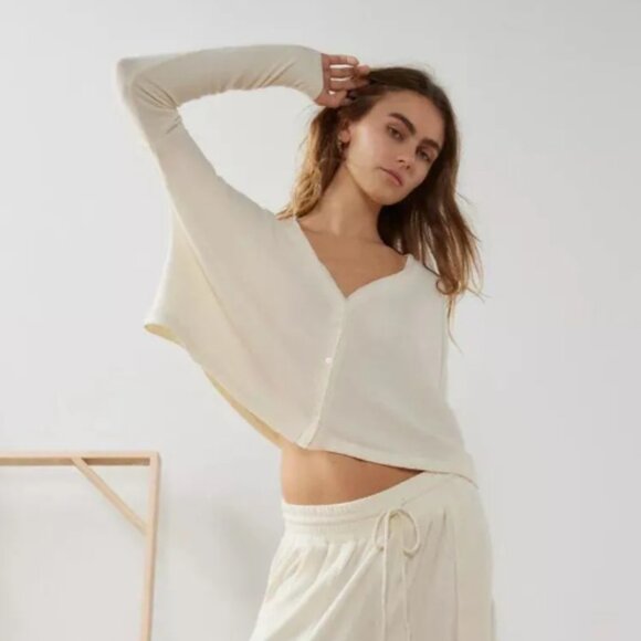 New Urban Outfitters S BouncePlush Chloe Button Up Cardigan Top Out From Under - Picture 4 of 4